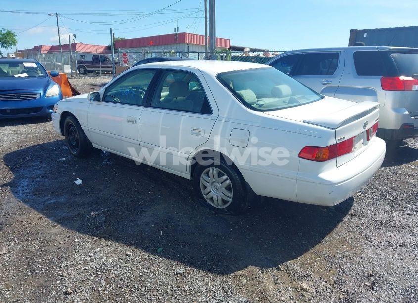 Photo 3 of 2000 Toyota Camry LE V6 (VIN 4T1BF22K0YU940767)