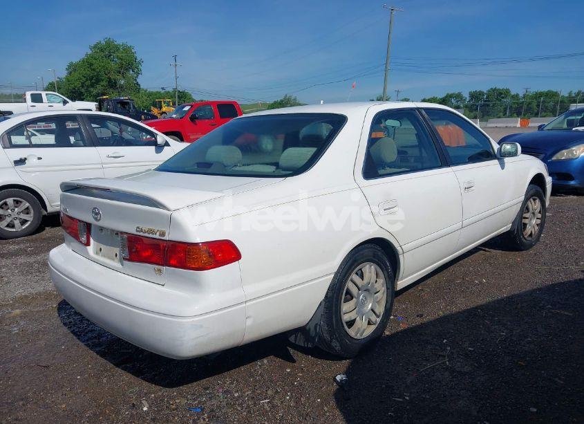 Photo 4 of 2000 Toyota Camry LE V6 (VIN 4T1BF22K0YU940767)