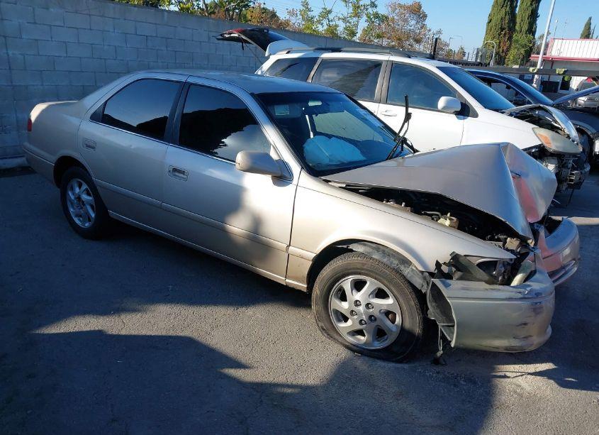 2000 Toyota Camry LE V6 (VIN 4T1BF22K0YU954197) main photo