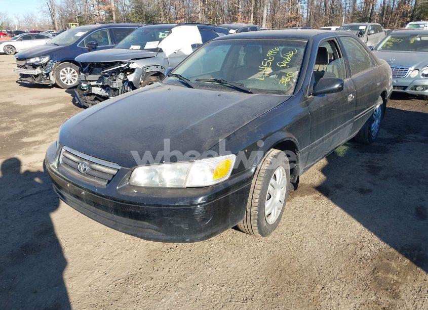 Photo 2 of 2001 Toyota Camry LE V6 (VIN 4T1BF22K11U117660)