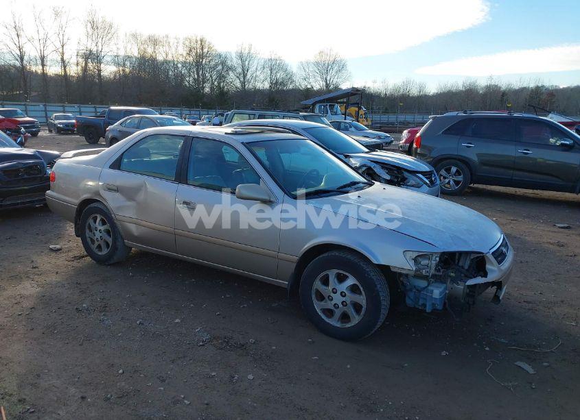 2000 Toyota Camry LE V6 (VIN 4T1BF22K2YU938471) main photo