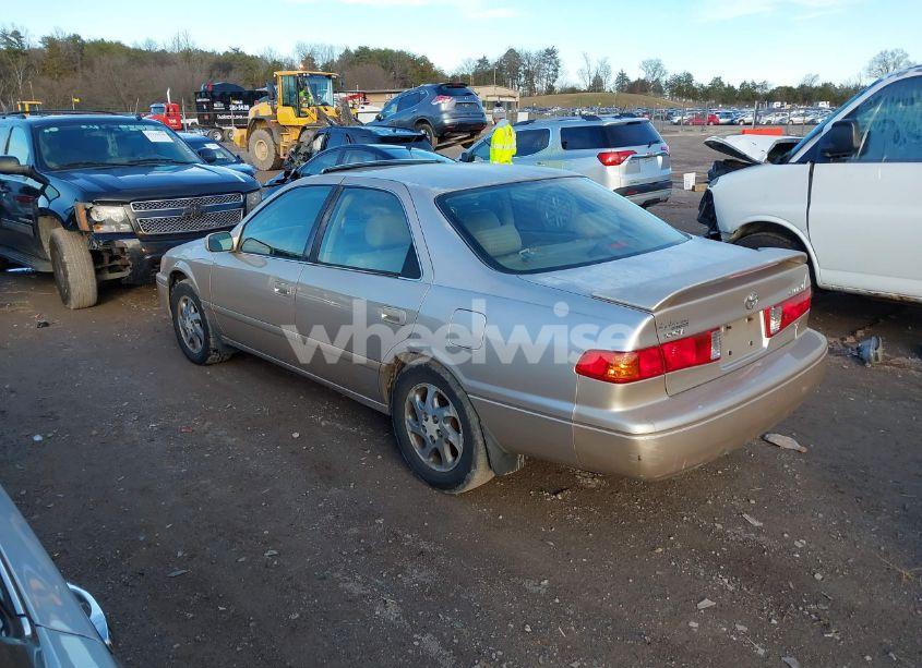 Photo 3 of 2000 Toyota Camry LE V6 (VIN 4T1BF22K2YU938471)