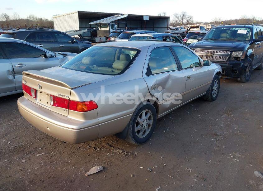 Photo 4 of 2000 Toyota Camry LE V6 (VIN 4T1BF22K2YU938471)