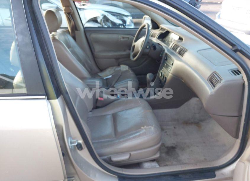 Photo 5 of 2000 Toyota Camry LE V6 (VIN 4T1BF22K2YU938471)