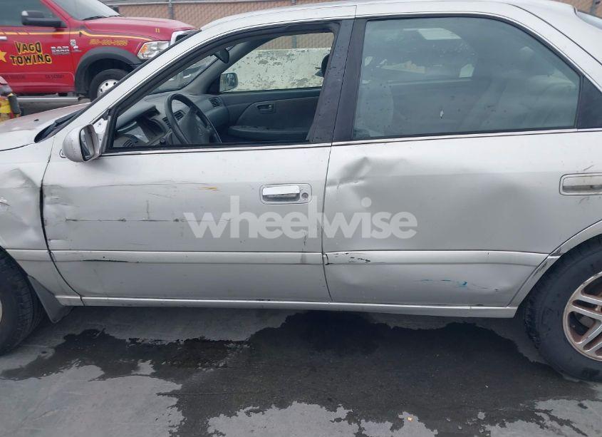 Photo 12 of 2001 Toyota Camry LE V6 (VIN 4T1BF22K31U121273)