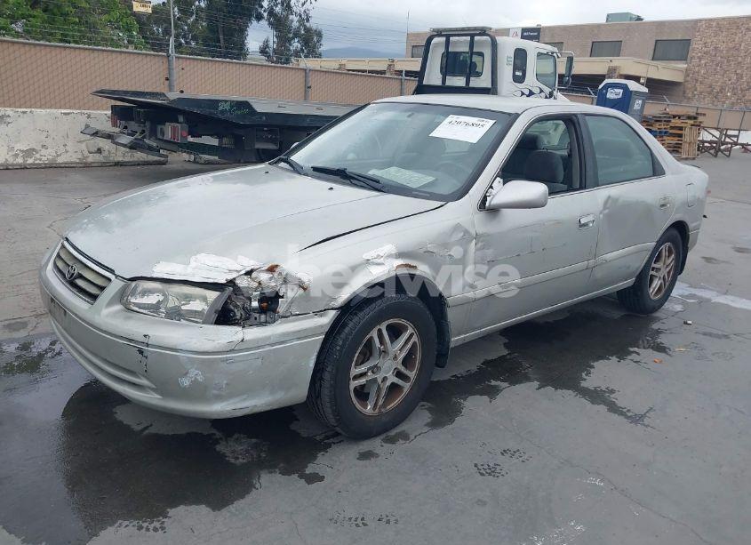 Photo 2 of 2001 Toyota Camry LE V6 (VIN 4T1BF22K31U121273)