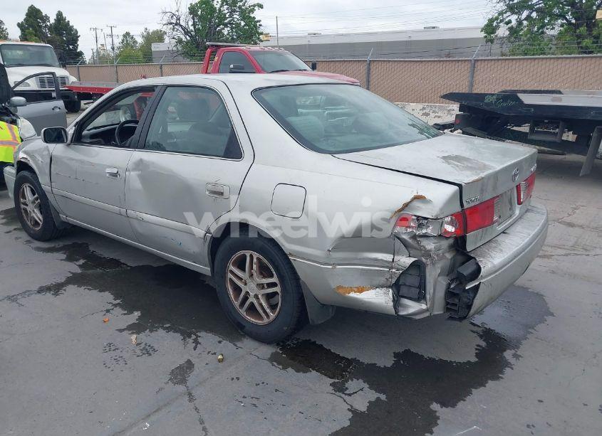 Photo 3 of 2001 Toyota Camry LE V6 (VIN 4T1BF22K31U121273)