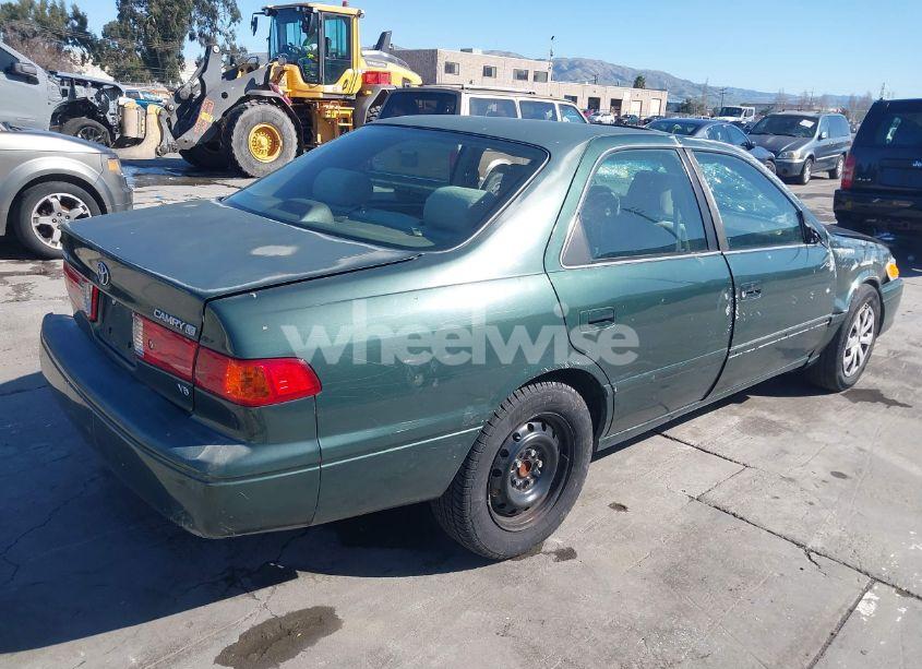 Photo 4 of 2001 Toyota Camry LE V6 (VIN 4T1BF22K31U125887)
