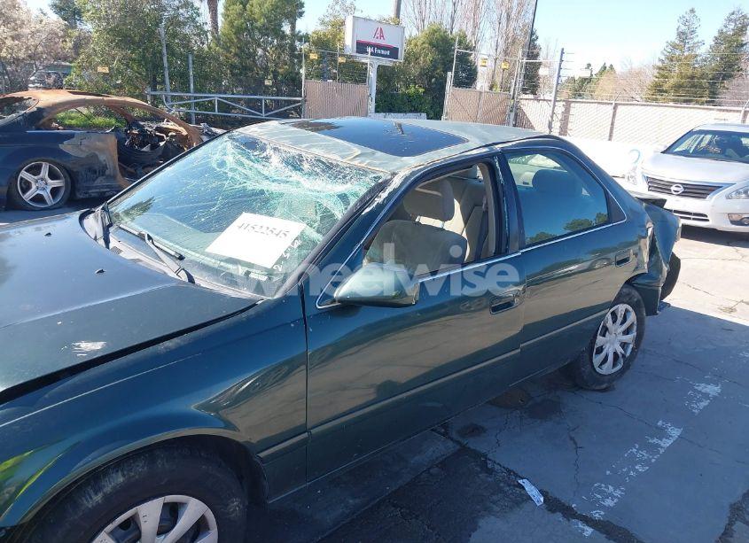 Photo 6 of 2001 Toyota Camry LE V6 (VIN 4T1BF22K31U125887)