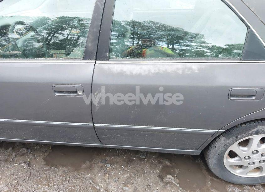 Photo 6 of 1997 Toyota Camry XLE V6 (VIN 4T1BF22K3VU014200)