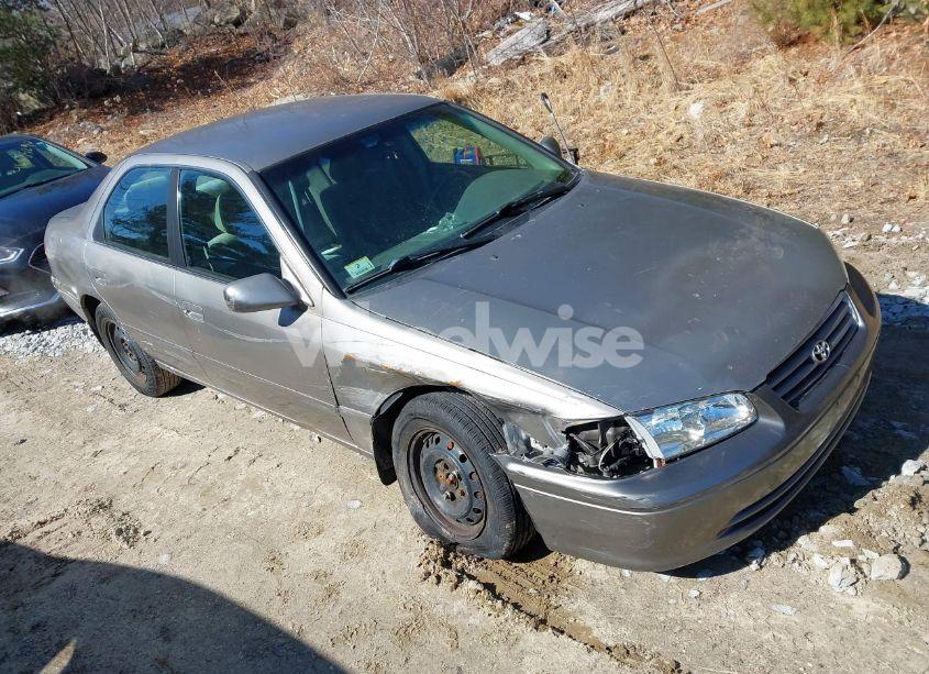 2000 Toyota Camry LE V6 (VIN 4T1BF22K3YU096529) main photo