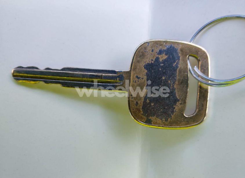 Photo 11 of 2000 Toyota Camry LE V6 (VIN 4T1BF22K3YU096529)