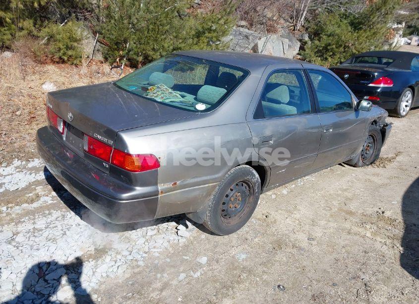 Photo 4 of 2000 Toyota Camry LE V6 (VIN 4T1BF22K3YU096529)