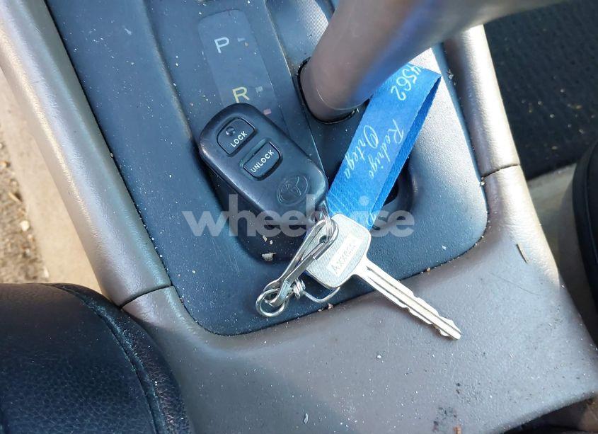 Photo 11 of 2001 Toyota Camry LE V6 (VIN 4T1BF22K41U118513)