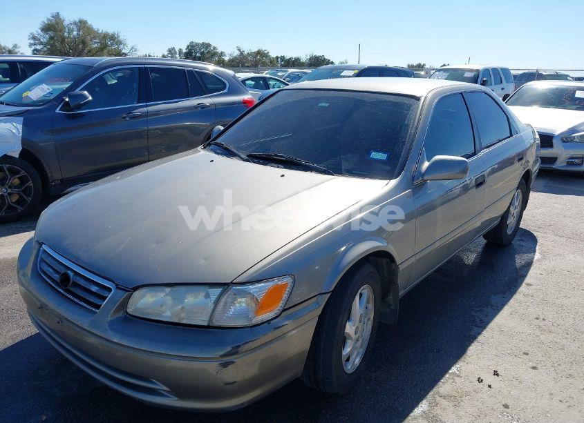 Photo 2 of 2001 Toyota Camry LE V6 (VIN 4T1BF22K41U118513)