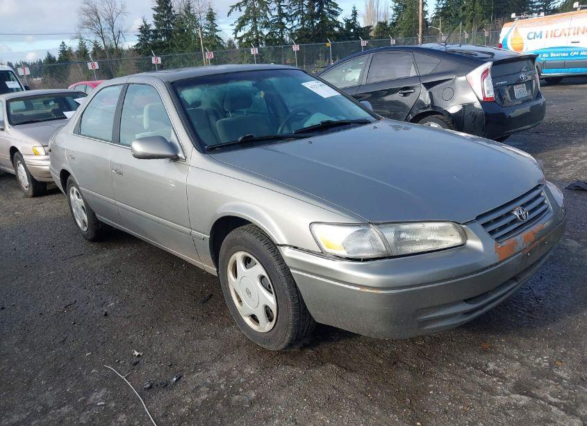 1997 Toyota Camry LE V6 (VIN 4T1BF22K4VU002458) main photo