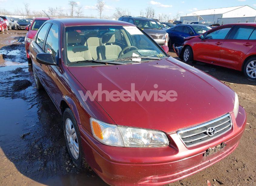 2001 Toyota Camry LE V6 (VIN 4T1BF22K51U122487) main photo