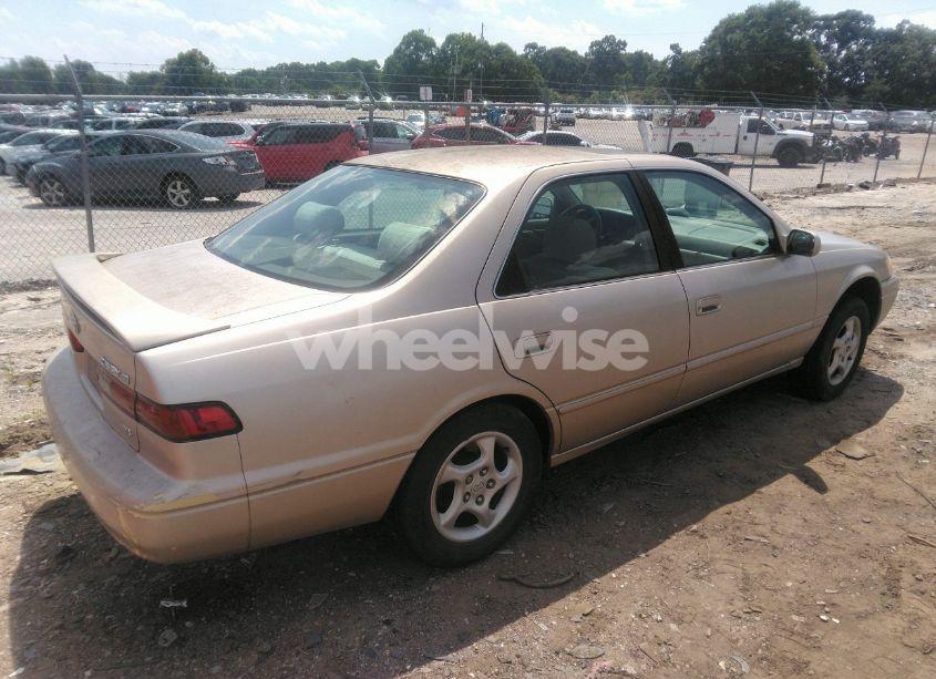 Photo 4 of 1998 Toyota Camry LE V6 (VIN 4T1BF22K5WU068342)