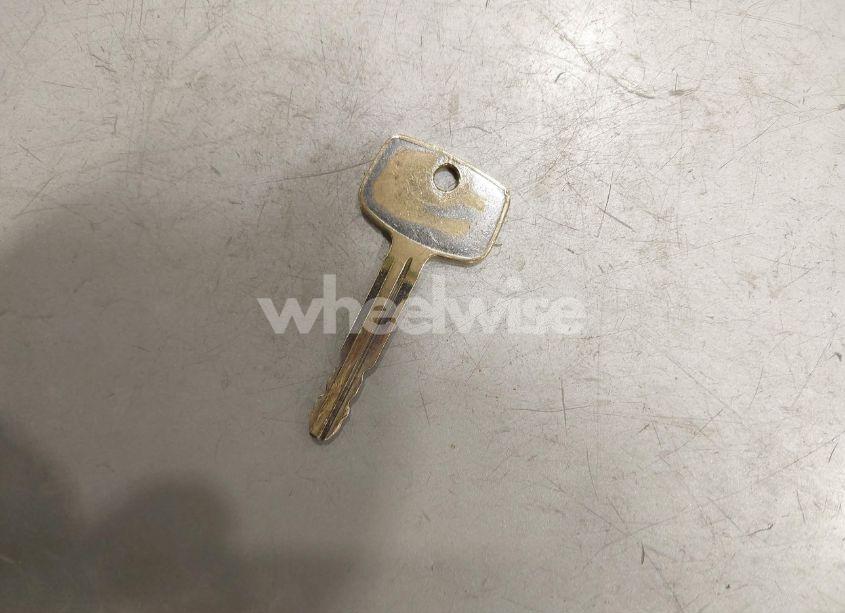 Photo 11 of 2000 Toyota Camry LE V6 (VIN 4T1BF22K5YU091994)