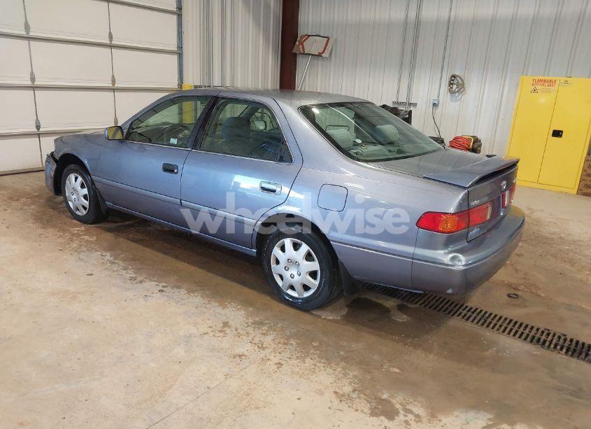 Photo 3 of 2000 Toyota Camry LE V6 (VIN 4T1BF22K5YU091994)