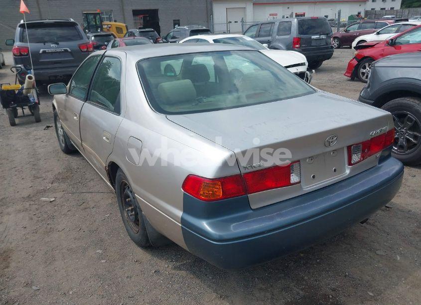 Photo 3 of 2000 Toyota Camry LE V6 (VIN 4T1BF22K5YU938013)