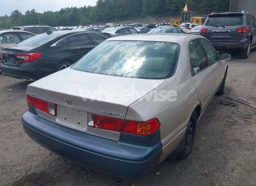 Photo 4 of 2000 Toyota Camry LE V6 (VIN 4T1BF22K5YU938013)