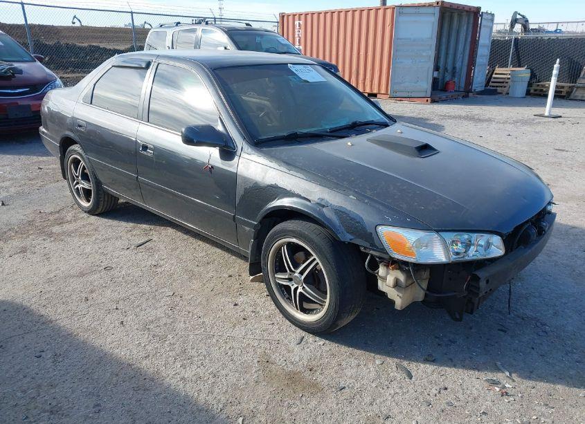 2000 Toyota Camry LE V6 (VIN 4T1BF22K5YU945088) main photo