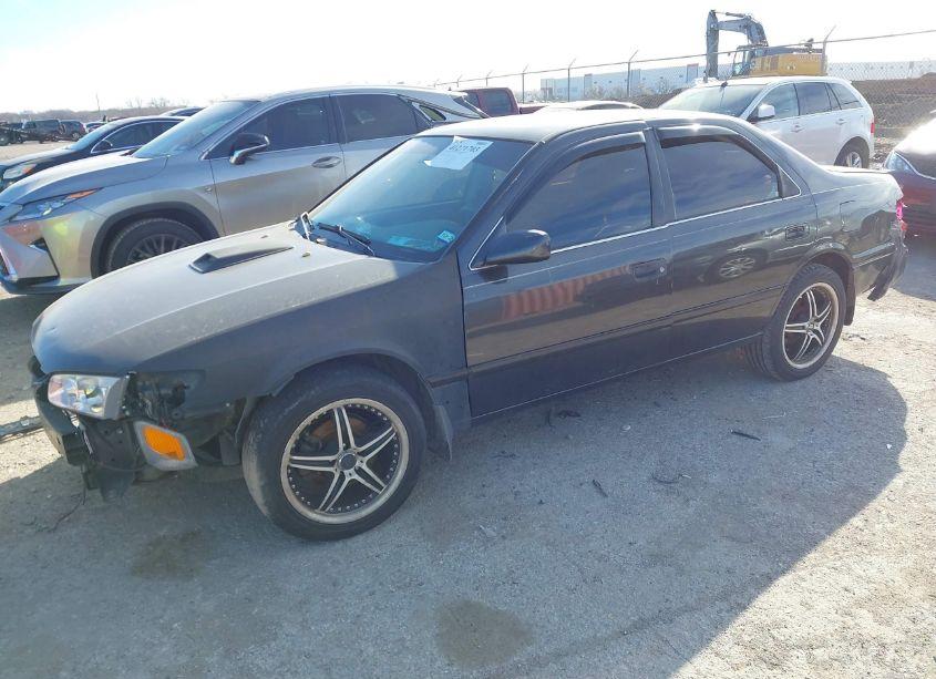 Photo 2 of 2000 Toyota Camry LE V6 (VIN 4T1BF22K5YU945088)