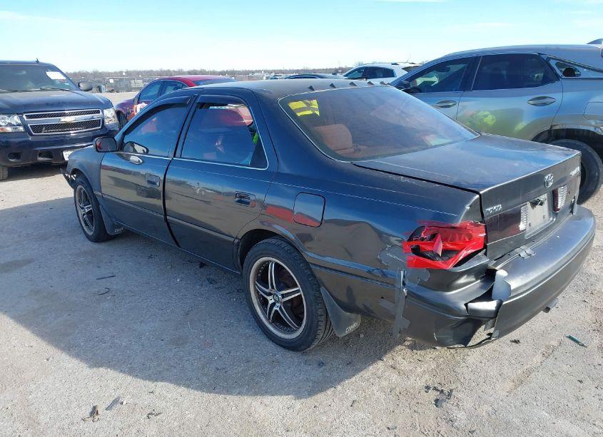 Photo 3 of 2000 Toyota Camry LE V6 (VIN 4T1BF22K5YU945088)