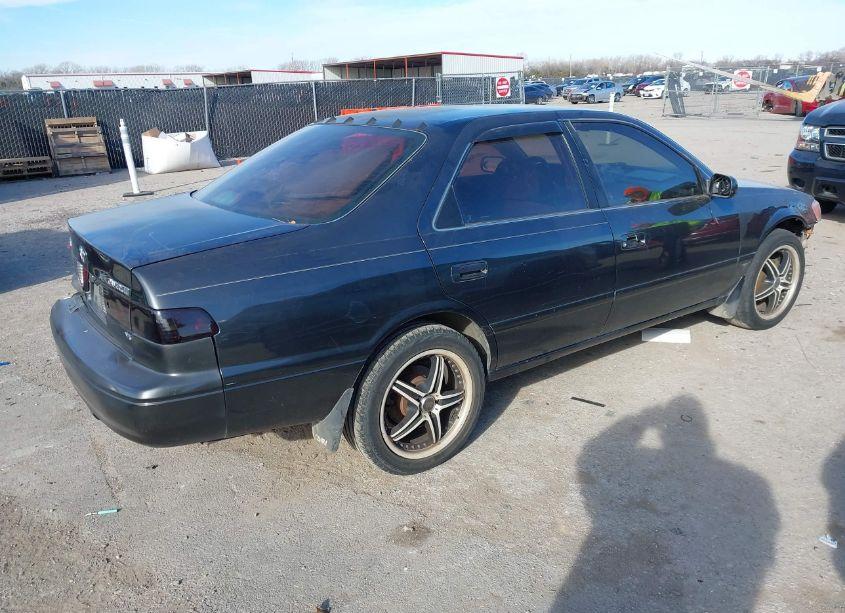 Photo 4 of 2000 Toyota Camry LE V6 (VIN 4T1BF22K5YU945088)