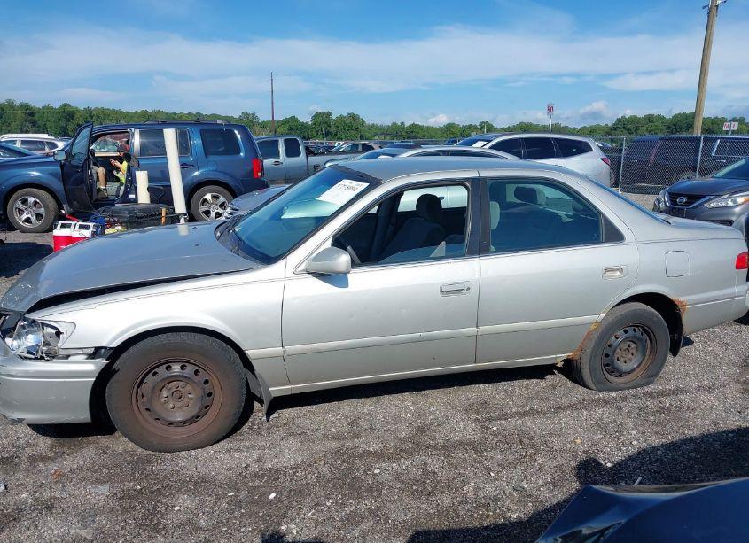 Photo 14 of 2001 Toyota Camry XLE/LE (VIN 4T1BF22K71U122362)