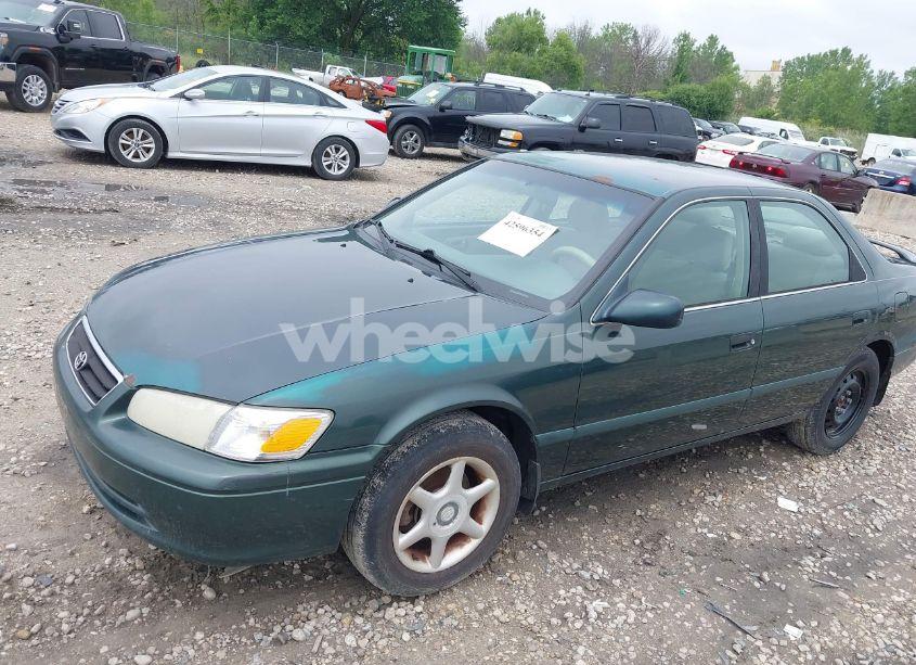 Photo 2 of 2001 Toyota Camry LE V6 (VIN 4T1BF22K71U962559)