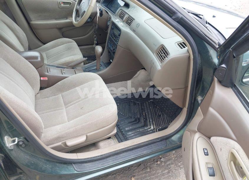 Photo 5 of 2001 Toyota Camry LE V6 (VIN 4T1BF22K71U962559)