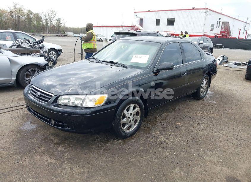 Photo 2 of 2000 Toyota Camry LE V6 (VIN 4T1BF22K7YU950423)