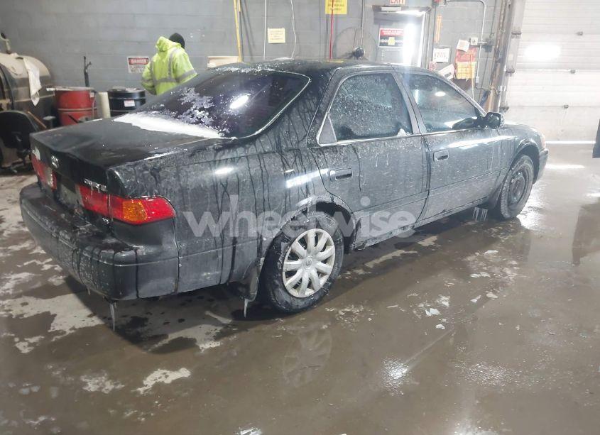 Photo 4 of 2001 Toyota Camry LE V6 (VIN 4T1BF22K81U130003)