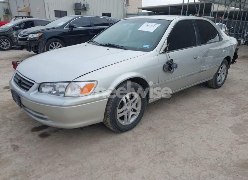 Photo 2 of 2001 Toyota Camry LE V6 (VIN 4T1BF22K81U965194)