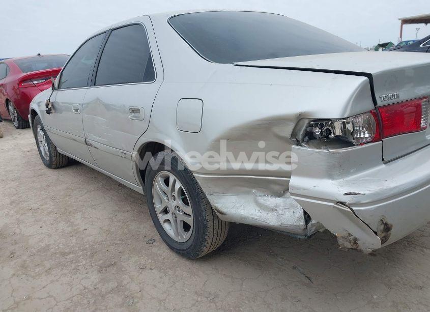 Photo 6 of 2001 Toyota Camry LE V6 (VIN 4T1BF22K81U965194)