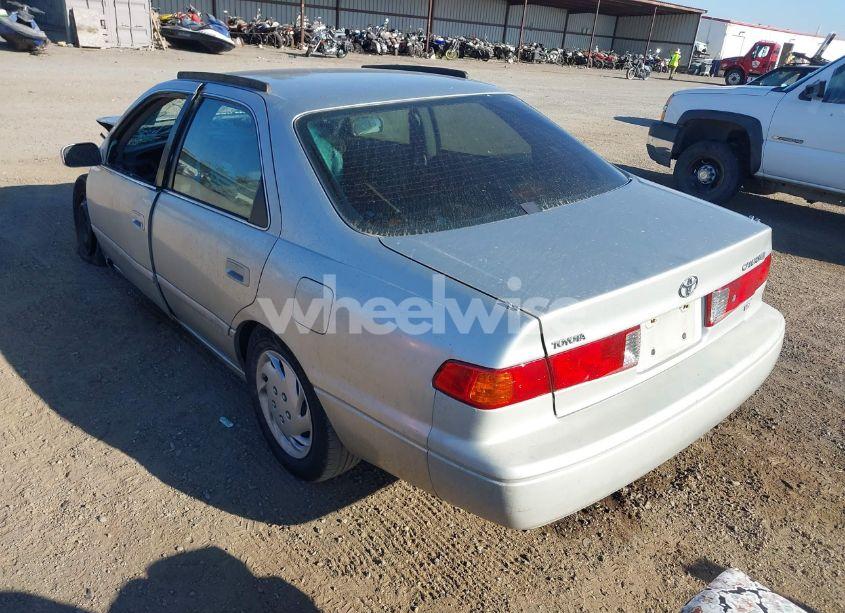 Photo 3 of 2000 Toyota Camry LE V6 (VIN 4T1BF22K8YU110831)