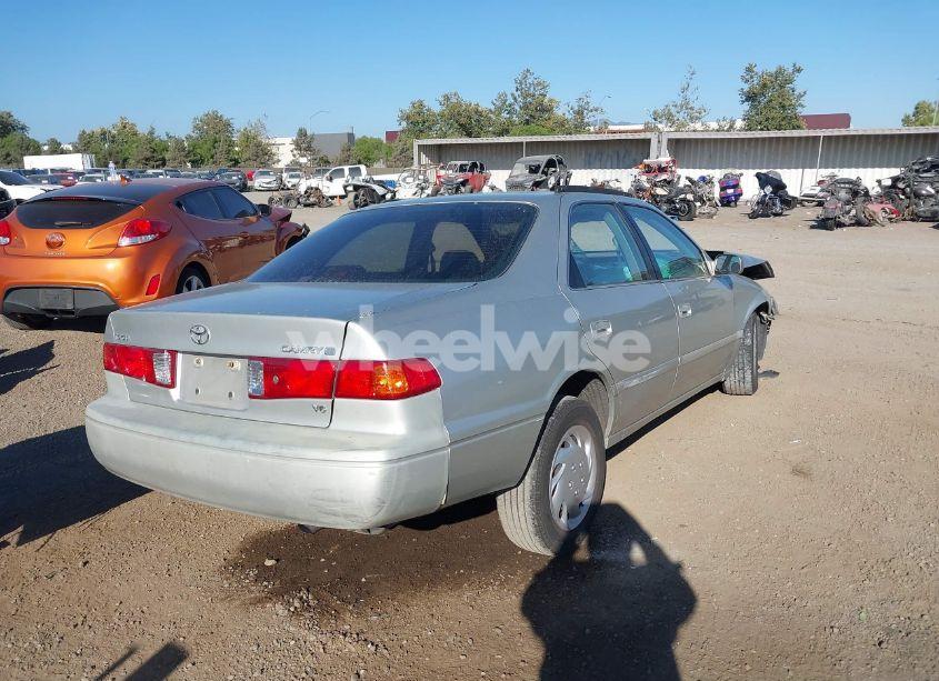 Photo 4 of 2000 Toyota Camry LE V6 (VIN 4T1BF22K8YU110831)