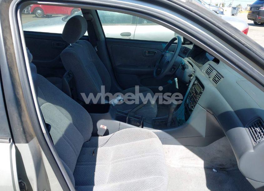 Photo 5 of 2001 Toyota Camry LE V6 (VIN 4T1BF22K91U126963)