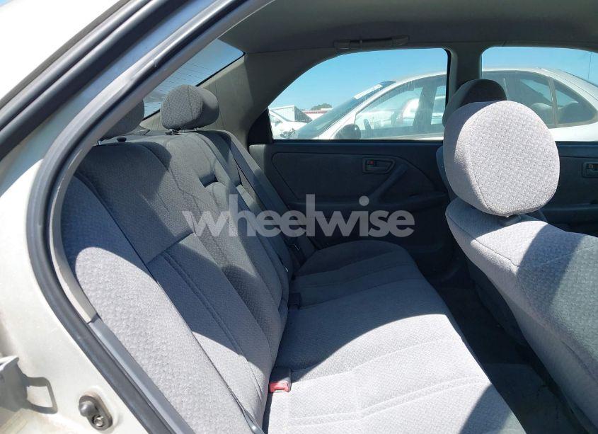 Photo 8 of 2001 Toyota Camry LE V6 (VIN 4T1BF22K91U126963)