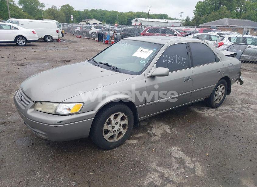 Photo 2 of 1997 Toyota Camry XLE V6 (VIN 4T1BF22K9VU027811)