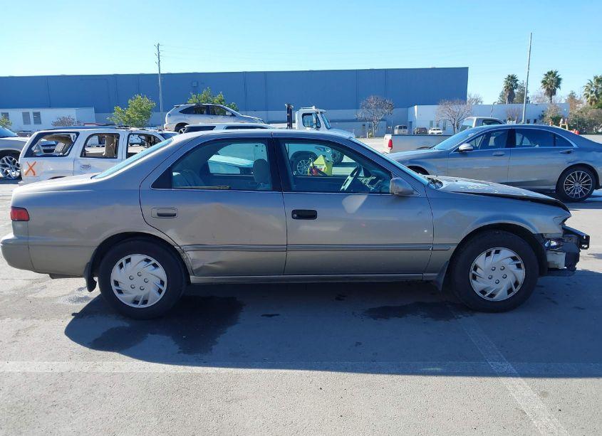 Photo 13 of 1998 Toyota Camry LE V6 (VIN 4T1BF22K9WU043766)