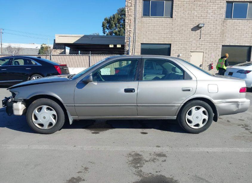 Photo 14 of 1998 Toyota Camry LE V6 (VIN 4T1BF22K9WU043766)