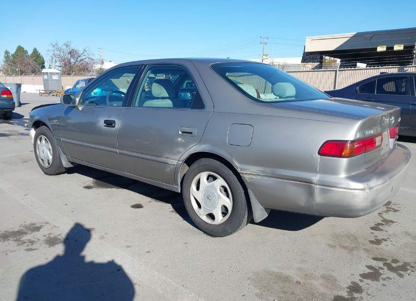Photo 3 of 1998 Toyota Camry LE V6 (VIN 4T1BF22K9WU043766)