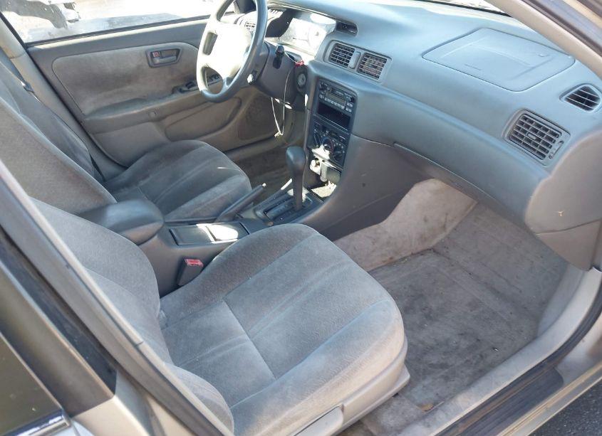 Photo 5 of 1998 Toyota Camry LE V6 (VIN 4T1BF22K9WU043766)