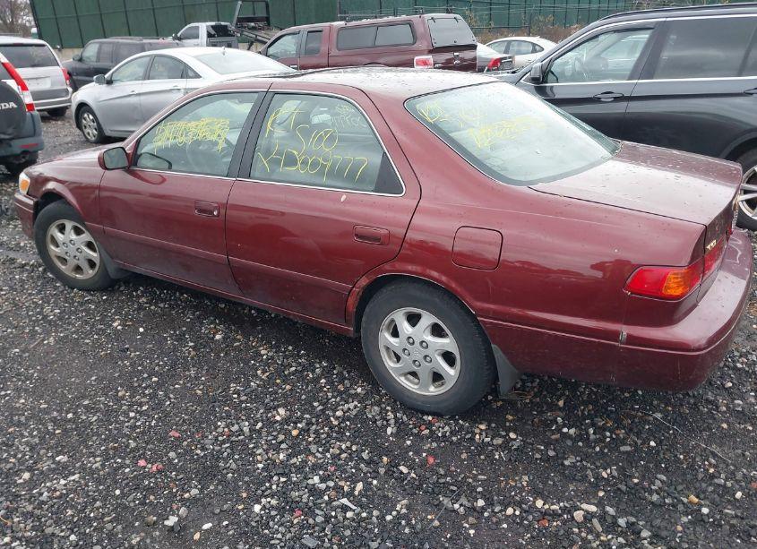 Photo 3 of 2000 Toyota Camry LE V6 (VIN 4T1BF22K9YU092520)