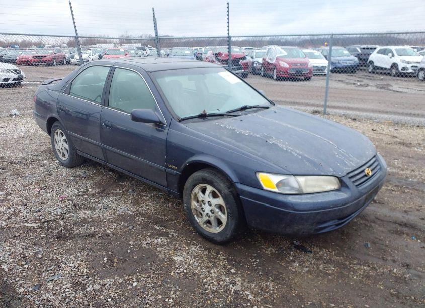 1997 Toyota Camry LE V6 (VIN 4T1BF22KXVU904323) main photo