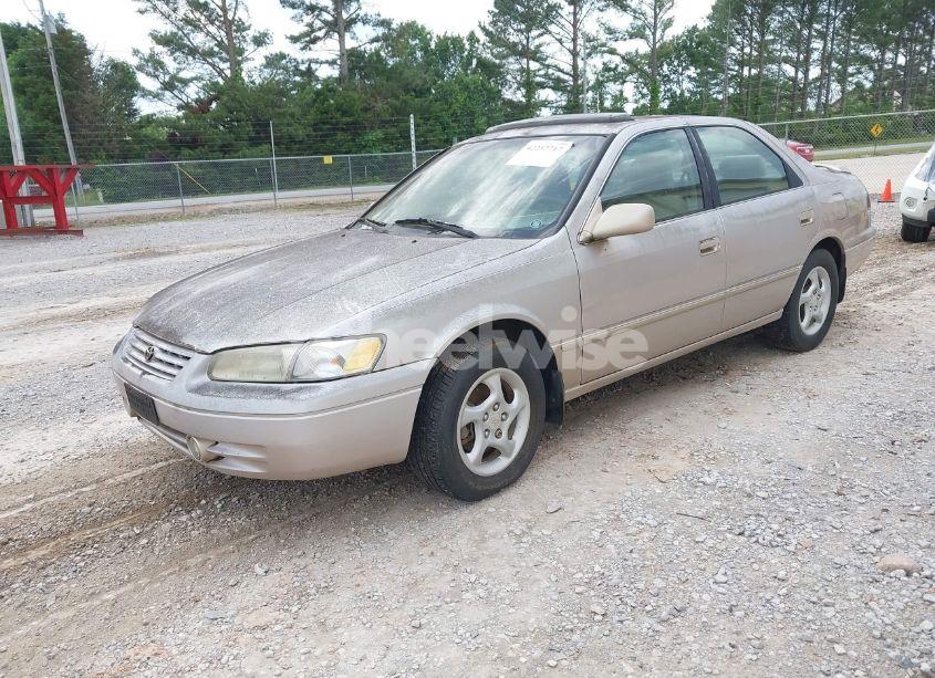 Photo 2 of 1998 Toyota Camry LE V6 (VIN 4T1BF22KXWU047485)