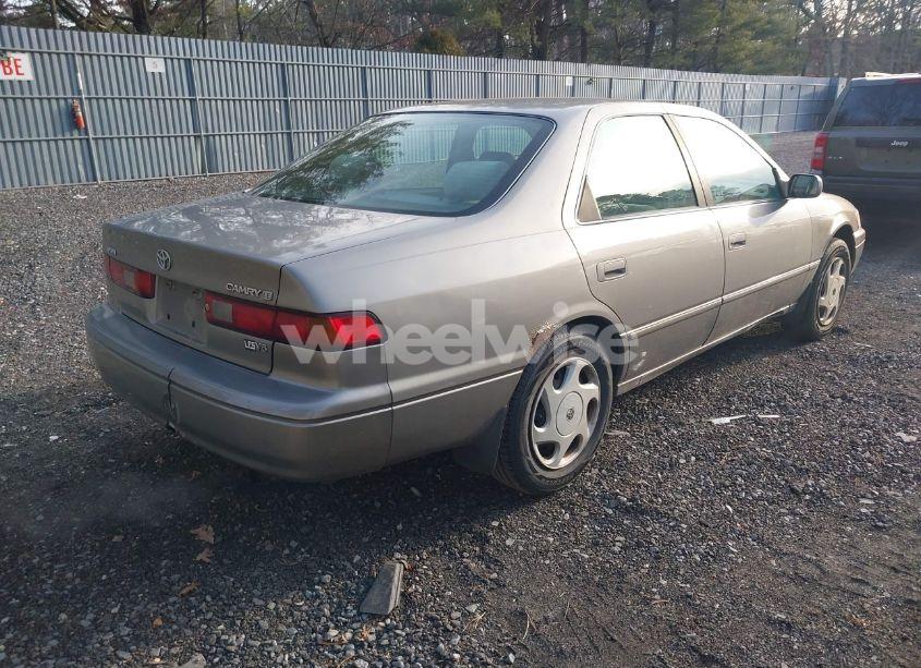 Photo 4 of 1998 Toyota Camry LE V6 (VIN 4T1BF22KXWU063167)